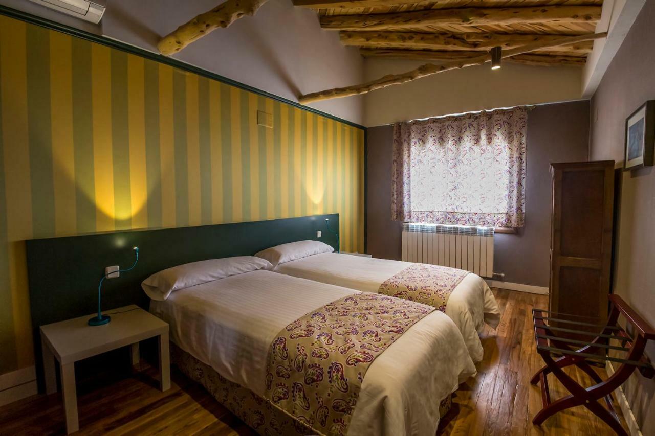 Apartamentos Rurales De La Sexma Del Sabinar Corduente Eksteriør billede